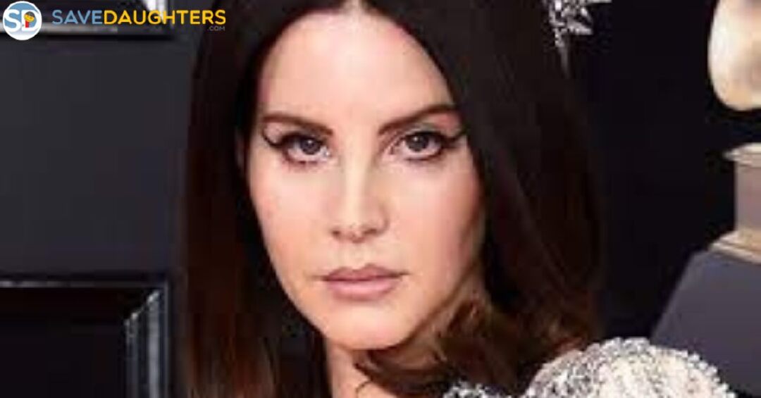 Lana Del Rey Age, Net Worth, News, Boyfriend, Career, Parents